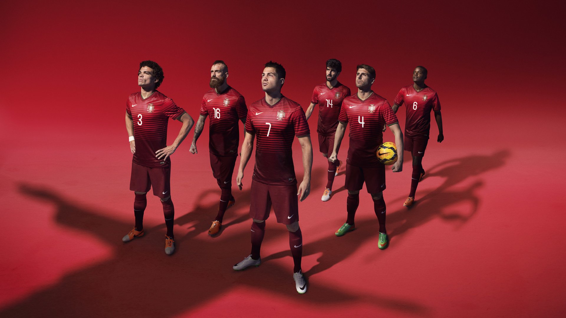 欧洲冠军联赛:皇马逆转晋级,淘汰赛精彩不断!,欧洲超级联赛皇马