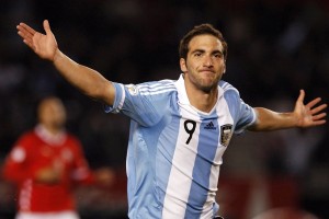 leyu乐鱼在线登录入口-坏消息！湖人备战热火，艾顿出现在伤病名单中，艾顿加盟湖人